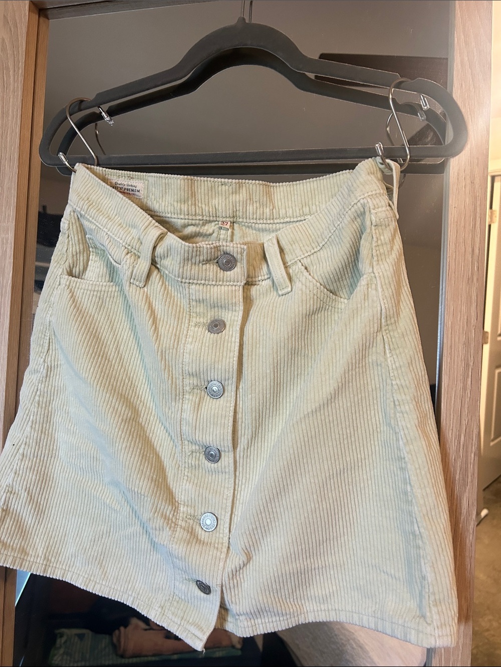Levi's Button Front Corduroy Skirt in Light Green (garment dye) - Size 27